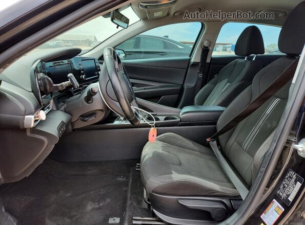 KMHLS4AG7MU211717 2021 HYUNDAI ELANTRA Черный Вид салона спереди
