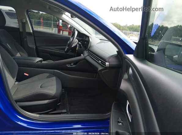 KMHLS4AG9PU557112 2023 HYUNDAI ELANTRA Blue წინა სალონის ხედი