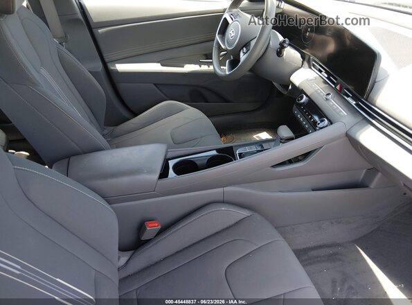 KMHLS4AGXPU409664 2023 HYUNDAI ELANTRA Black Widok wnętrza z przodu