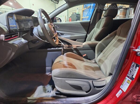 KMHLS4DG0RU716081 2024 HYUNDAI ELANTRA Red Вид салону спереду