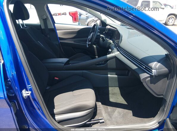 KMHLS4DG0SU000349 2025 HYUNDAI ELANTRA Blue Front interior view