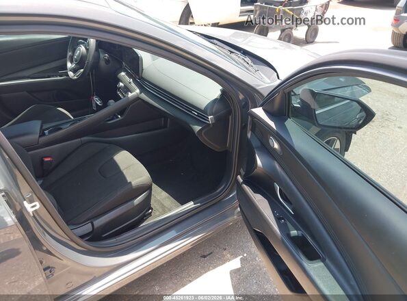 KMHLS4DG1RU746514 2024 HYUNDAI ELANTRA Серый Вид салона спереди