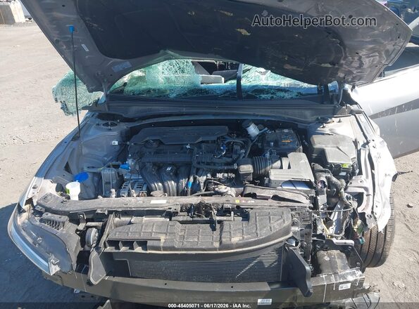 KMHLS4DG1SU073021 2025 HYUNDAI ELANTRA Silver Widok z tyłu