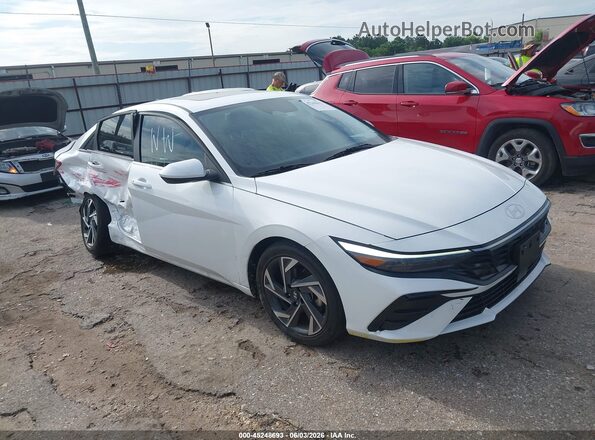 KMHLS4DG1SU932544 2025 HYUNDAI ELANTRA White Rear interior view