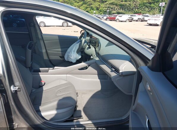 KMHLS4DG1SU937436 2025 HYUNDAI ELANTRA Gray Вид салону спереду