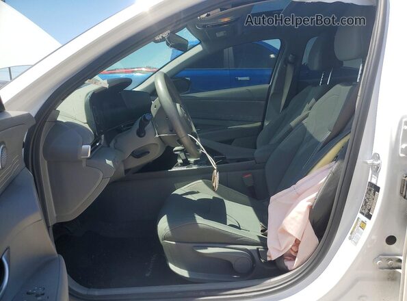 KMHLS4DG2SU953371 2025 HYUNDAI ELANTRA White Vista interior delantera