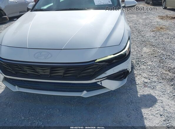 KMHLS4DG3SU927586 2025 HYUNDAI ELANTRA White 