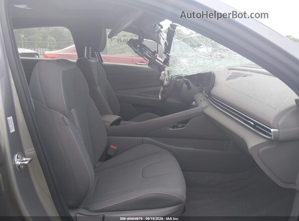 KMHLS4DG3SU944811 2025 HYUNDAI ELANTRA Gray Front interior view