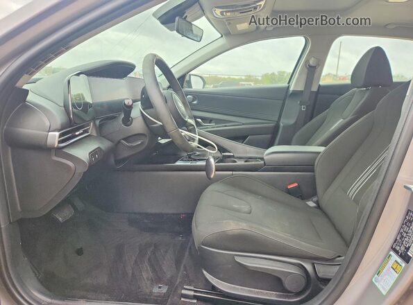 KMHLS4DG4RU718707 2024 HYUNDAI ELANTRA Серый Вид салона спереди