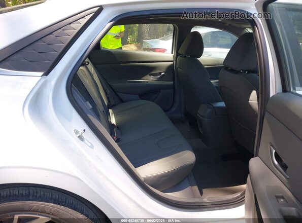 KMHLS4DG4RU762027 2024 HYUNDAI ELANTRA White 