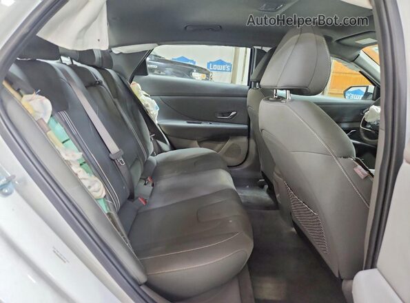 KMHLS4DG6SU947640 2025 HYUNDAI ELANTRA White 