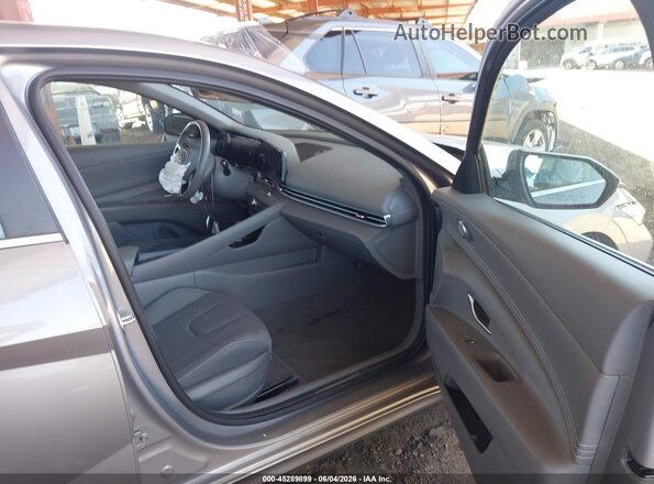 KMHLS4DG7SU910872 2025 HYUNDAI ELANTRA Gray Vista interior delantera