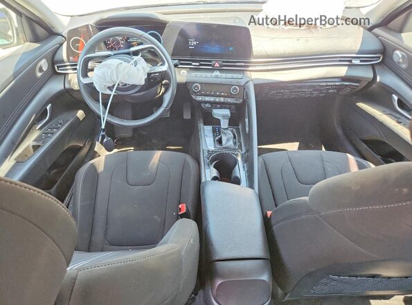 KMHLS4DG8SU862380 2025 HYUNDAI ELANTRA Blue 