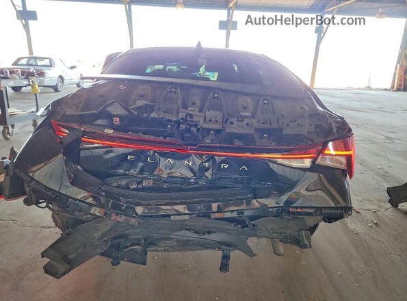 KMHLS4DG9RU794956 2024 HYUNDAI ELANTRA Black Հետևի տեսք