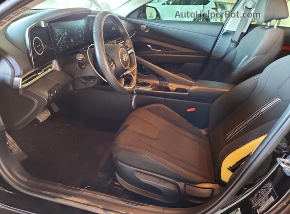 KMHLS4DG9RU794956 2024 HYUNDAI ELANTRA Black Սալոնի դիմացի տեսք