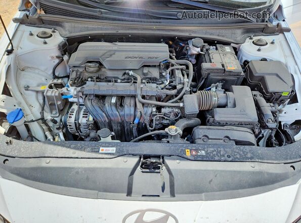 KMHLS4DG9SU939810 2025 HYUNDAI ELANTRA White Rear interior view
