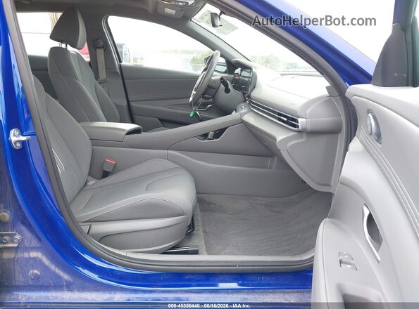 KMHLS4DG9SU951696 2025 HYUNDAI ELANTRA Blue Vista interior delantera