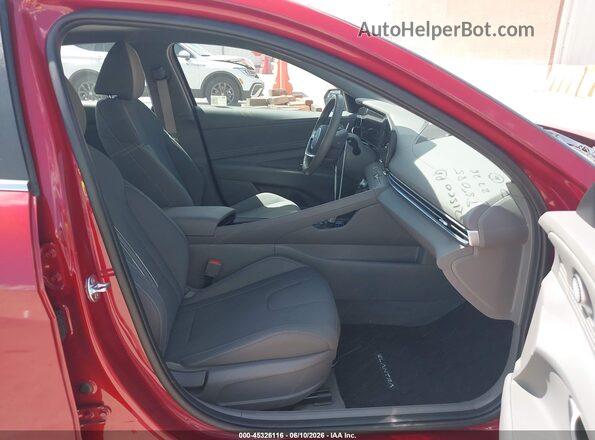 KMHLS4DG9SU967073 2025 HYUNDAI ELANTRA Красный Вид салона спереди