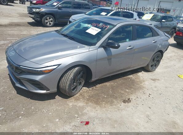 KMHLS4DG9TU120510 2026 HYUNDAI ELANTRA Gray წინა მარცხენა ხედი სამი მეოთხედიდან