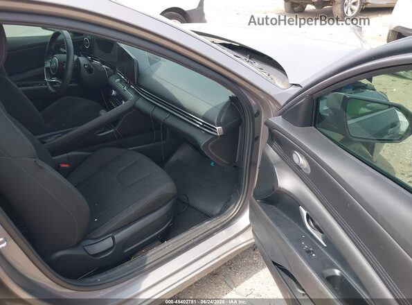 KMHLS4DGXRU746396 2024 HYUNDAI ELANTRA Gray Widok wnętrza z przodu