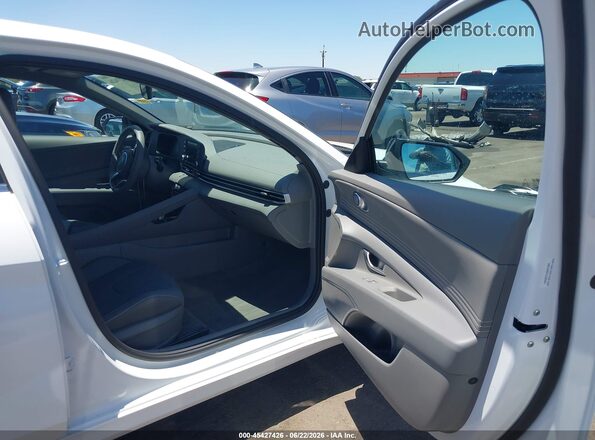 KMHLS4DGXTU169344 2026 HYUNDAI ELANTRA White Widok wnętrza z przodu