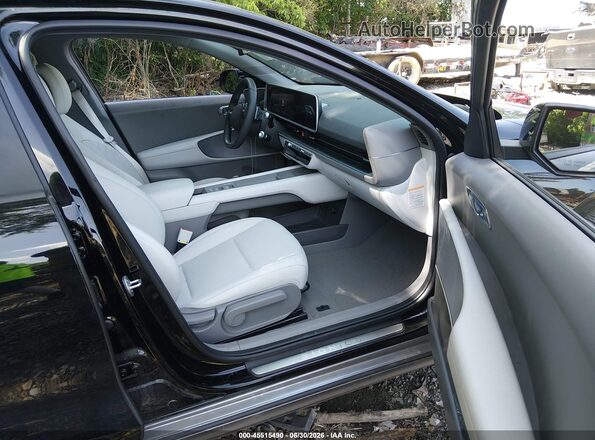 KMHM34AA5PA048746 2023 HYUNDAI IONIQ 6 Черный Вид салона спереди