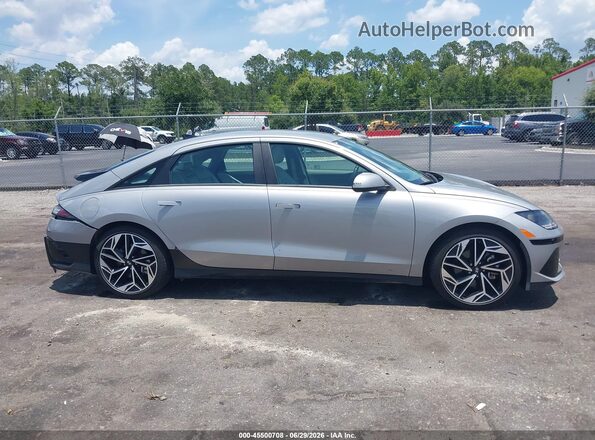 KMHM34AA9RA061390 2024 HYUNDAI IONIQ 6 Gray Rear interior view
