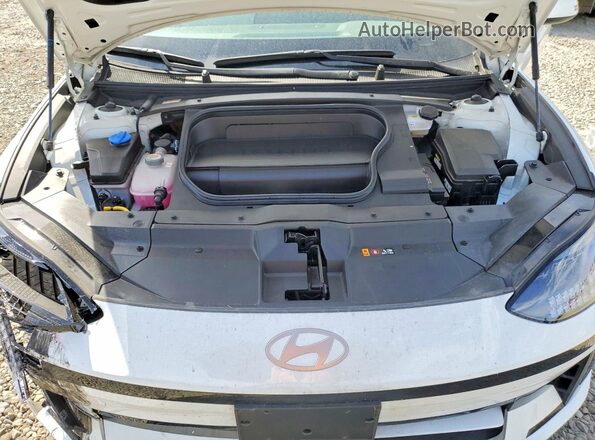 KMHM34AC5PA048716 2023 HYUNDAI IONIQ White Вид задньої частини салону