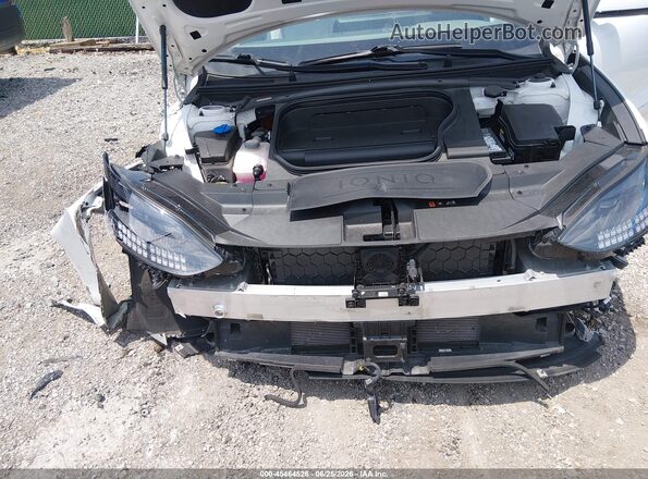 KMHM54AA0PA051595 2023 HYUNDAI IONIQ 6 White Front view