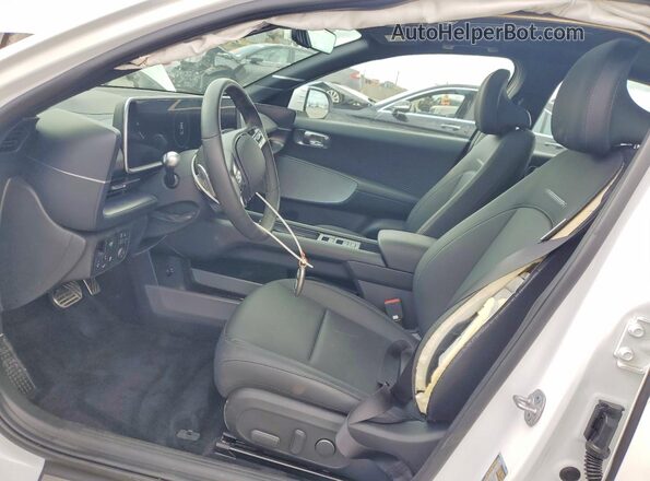 KMHM54AA2SA093906 2025 HYUNDAI IONIQ White 