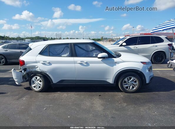 KMHRB8A31NU160263 2022 HYUNDAI VENUE White Vista interior trasera