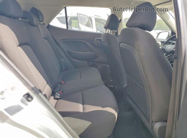 KMHRB8A32MU067847 2021 HYUNDAI VENUE Silver Vista de los asientos traseros