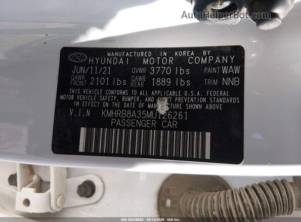 KMHRB8A35MU126261 2021 HYUNDAI VENUE White Engine compartment view