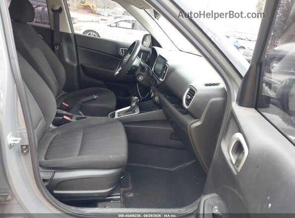 KMHRB8A36LU026376 2020 HYUNDAI VENUE Серый Вид салона спереди