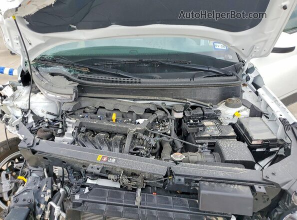 KMHRB8A37TU439312 2026 HYUNDAI VENUE Белый Вид задней части салона