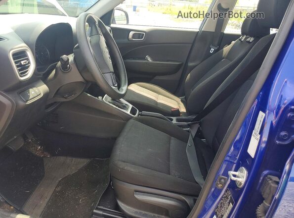 KMHRB8A3XMU066302 2021 HYUNDAI VENUE Blue Вид салону спереду