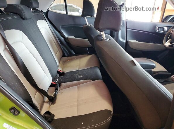 KMHRC8A30LU016939 2020 HYUNDAI VENUE Зеленый Вид задних сидений