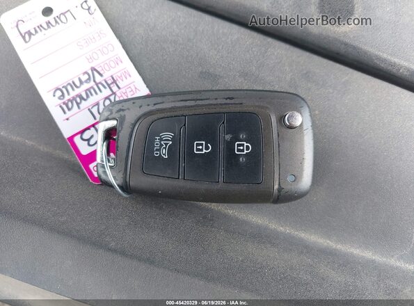 KMHRC8A30MU077693 2021 HYUNDAI VENUE Blue Dashboard view