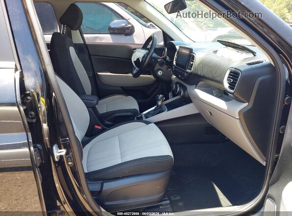 KMHRC8A30MU112555 2021 HYUNDAI VENUE Black Вид салону спереду