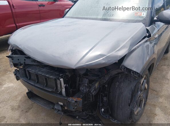 KMHRC8A30NU137490 2022 HYUNDAI VENUE Gray Front view