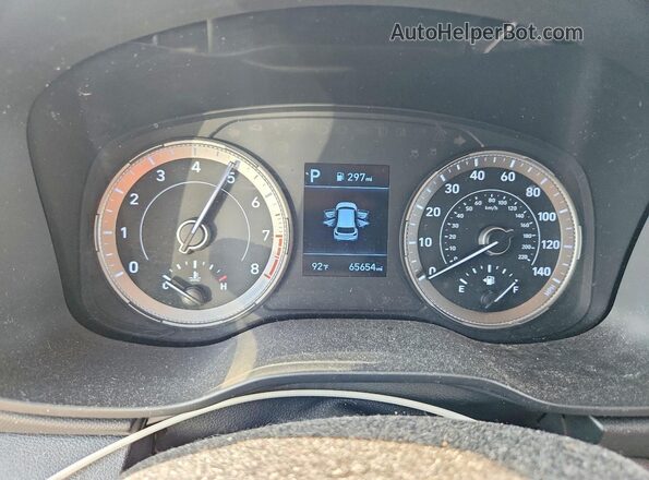 KMHRC8A31LU025195 2020 HYUNDAI VENUE White ხელსაწყოთა პანელის ხედი