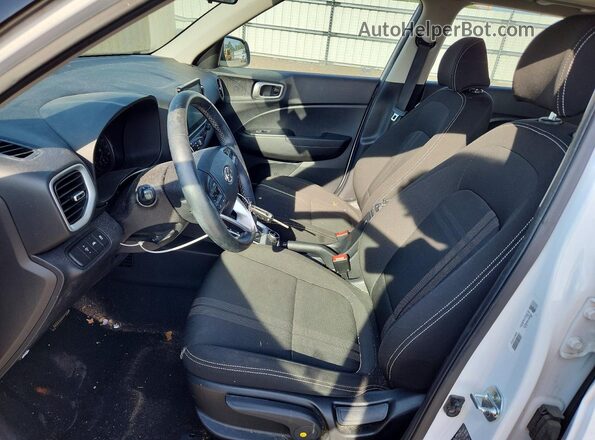 KMHRC8A31LU025195 2020 HYUNDAI VENUE White წინა სალონის ხედი