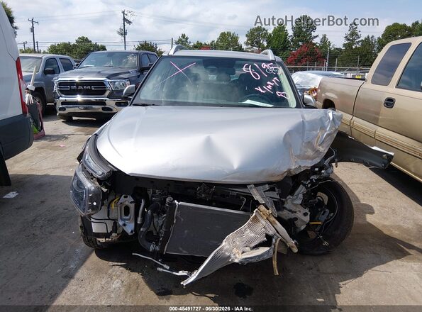 KMHRC8A31PU248195 2023 HYUNDAI VENUE Silver Front view