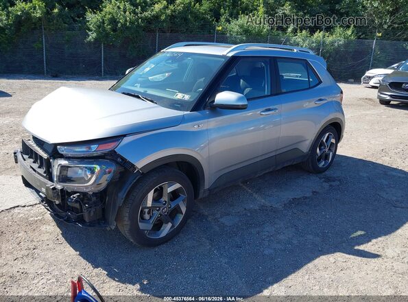 KMHRC8A31RU340488 2024 HYUNDAI VENUE Silver Передня ліва чверть