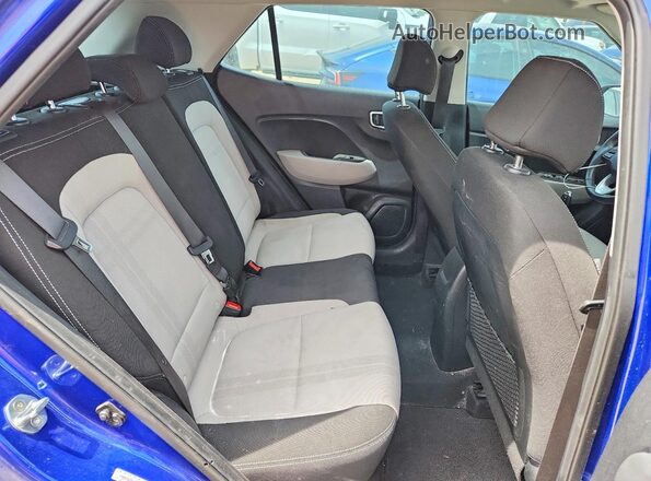 KMHRC8A32LU017624 2020 HYUNDAI VENUE Blue Vista de los asientos traseros