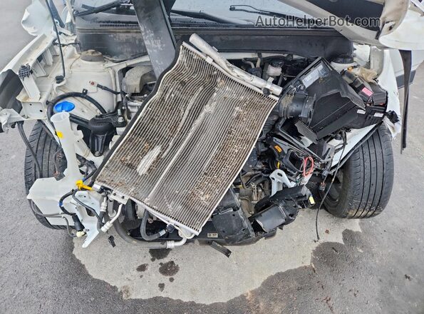 KMHRC8A32NU138379 2022 HYUNDAI VENUE Белый Вид задней части салона