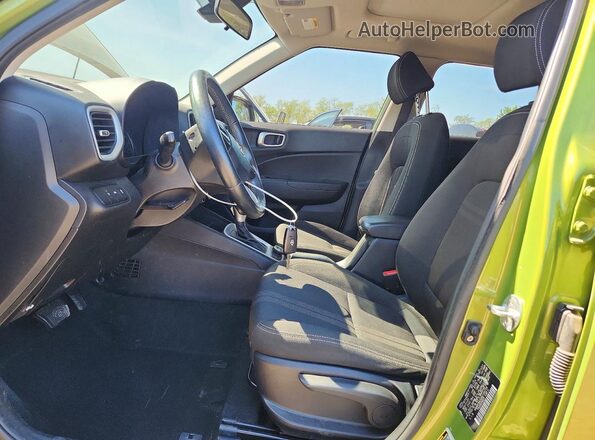 KMHRC8A32NU154159 2022 HYUNDAI VENUE Green წინა სალონის ხედი