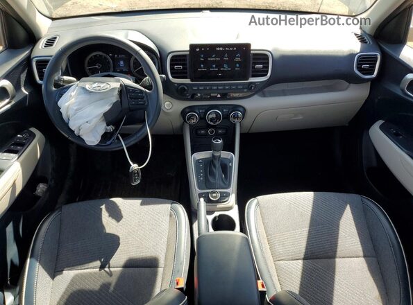 KMHRC8A32NU207992 2022 HYUNDAI VENUE Gray Vista del salpicadero