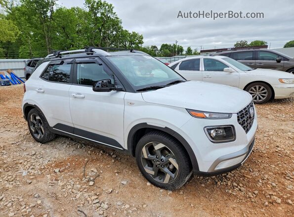 KMHRC8A32PU224018 2023 HYUNDAI VENUE White Delantero derecho