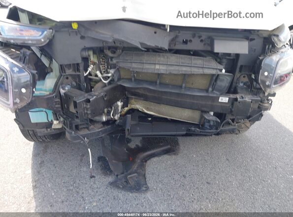 KMHRC8A32PU275180 2023 HYUNDAI VENUE Белый Вид спереди